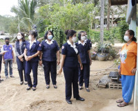 นายกเหล่ากาชาดจังหวัดสุราษฎร์ธานี พร้อมคณะ ลงพื้นที่บ้านคลอง ... พารามิเตอร์รูปภาพ 13