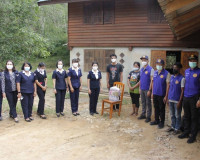 นายกเหล่ากาชาดจังหวัดสุราษฎร์ธานี พร้อมคณะ ลงพื้นที่บ้านคลอง ... พารามิเตอร์รูปภาพ 17