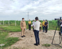 การให้สัมภาษณ์ในการถ่ายทำสารคดีประชาสัมพันธ์ (โต๊ะข่าว) ของก ... พารามิเตอร์รูปภาพ 4