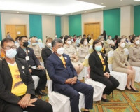 จังหวัดสุราษฎร์ธานีมอบเกียรติบัตรสร้างขวัญกำลังใจแก่ผู้บริหา ... พารามิเตอร์รูปภาพ 6