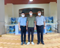 พ่อเมืองสุราษฎร์ฯ พร้อม สส.สุราษฎร์ เขต 1 รับมอบกล่องอะคริลิ ... พารามิเตอร์รูปภาพ 3