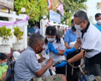 ผู้ว่าสุราษฎร์ฯ ควง นายกเหล่ากาชาด “ส่งต่อเนื้อไก่” เสริมพลั ... พารามิเตอร์รูปภาพ 1