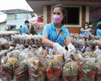 ผู้ว่าสุราษฎร์ฯส่งต่อความสุขด้วยผลไม้ประจำฤดูกว่า1ตัน สู่ครั ... พารามิเตอร์รูปภาพ 9