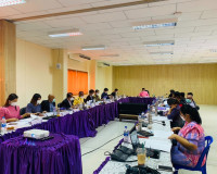 การประชุมคณะกรรมการคัดเลือกครูผู้สมควรได้รับ พระราชทานสมเด็จ ... พารามิเตอร์รูปภาพ 7