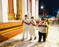 พิธีเวียนเทียน เนื่องในเทศกาลวันอาสาฬหบูชาและวันเข้าพรรษา ปร ... พารามิเตอร์รูปภาพ 13