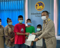 ผู้ว่าราชการจังหวัดสุราษฎร์ธานี ติดตามการดำเนินการจัดทำบัตรป ... พารามิเตอร์รูปภาพ 4