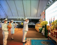 พสกนิกรสุราษฎร์ธานี ร่วมกันแสดงออกถึงความจงรักภักดี เทิดพระเ ... พารามิเตอร์รูปภาพ 2