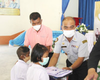 ผู้ว่าฯ สุราษฎร์ธานีจับมือกลุ่มช่วยเหลือนักเรียนขาดแคลน ลงพื ... พารามิเตอร์รูปภาพ 7