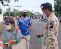 “ปันสุข ปันใจ ปันให้แต่สิ่งดีดี” ผู้ว่าสุราษฎร์ฯ แจกถุงปันสุ ... พารามิเตอร์รูปภาพ 11
