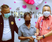 ผู้ว่าสุราษฎร์ฯ ยกทัพ ฝ่าลมฝน นำทะเบียนราษฎรกรมการปกครอง ให้ ... พารามิเตอร์รูปภาพ 7