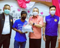 ผู้ว่าสุราษฎร์ฯ ยกทัพ ฝ่าลมฝน นำทะเบียนราษฎรกรมการปกครอง ให้ ... พารามิเตอร์รูปภาพ 8