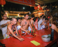 เทศกาลถือศีล-กินเจ สุราษฎร์ฯ คืนแรก คึกคัก ประชาชนหลั่งไหลร่ ... พารามิเตอร์รูปภาพ 8