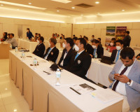 รองผู้ว่าราชการจังหวัดสุราษฎร์ธานี กล่าวต้อนรับ นางอัลพานา ด ... พารามิเตอร์รูปภาพ 5