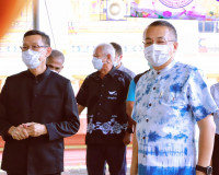 ผู้ว่าฯสุราษฎร์ธานี ร่วมตรวจเยี่ยมและให้กำลังใจ ทีมงานช่างหล ... พารามิเตอร์รูปภาพ 1