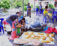 ผู้ว่าฯสุราษฎร์ธานี ร่วมตรวจเยี่ยมและให้กำลังใจ ทีมงานช่างหล ... พารามิเตอร์รูปภาพ 7