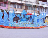 ประชาชนและนักท่องเที่ยวนับหมื่นคนพร้อมใจร่วมขบวนแห่เรือพนมพร ... พารามิเตอร์รูปภาพ 16