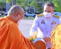 พสกนิกรจังหวัดสุราษฎร์ธานีร่วมทำบุญตักบาตรถวายพระราชกุศล เนื ... พารามิเตอร์รูปภาพ 10