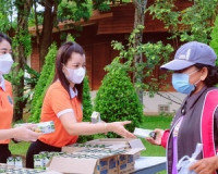 ผู้ว่าฯสุราษฎร์ธานี แจกจ่ายถุงปันสุขจำนวน 900 ชุดให้แก่ผู้พิ ... พารามิเตอร์รูปภาพ 8