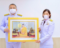 จังหวัดสุราษฎร์ธานี จัดพิธีรับมอบผ้าไตรพระราชทาน และสิ่งของพ ... พารามิเตอร์รูปภาพ 13