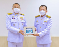 จังหวัดสุราษฎร์ธานี จัดพิธีรับมอบผ้าไตรพระราชทาน และสิ่งของพ ... พารามิเตอร์รูปภาพ 21