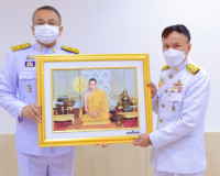 จังหวัดสุราษฎร์ธานี จัดพิธีรับมอบผ้าไตรพระราชทาน และสิ่งของพ ... พารามิเตอร์รูปภาพ 22