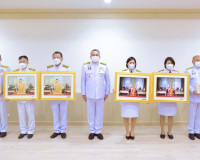 จังหวัดสุราษฎร์ธานี จัดพิธีรับมอบผ้าไตรพระราชทาน และสิ่งของพ ... พารามิเตอร์รูปภาพ 25