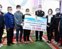 ผู้ว่าราชการจังหวัดสุราษฎร์ธานี เยี่ยมให้กำลังใจครอบครัวเด็ก ... พารามิเตอร์รูปภาพ 6