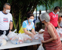 ผู้ว่าฯสุราษฎร์ธานี พร้อมด้วย นายกเหล่ากาชาด แจกจ่าย “ถุงปัน ... พารามิเตอร์รูปภาพ 5