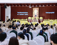 จังหวัดสุราษฎร์ธานี จัดพิธีวางพานพุ่มดอกไม้สดถวายราชสักการะ  ... พารามิเตอร์รูปภาพ 13