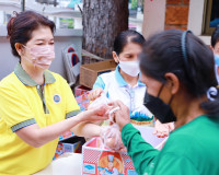 ผู้ว่าราชการจังหวัดสุราษฎร์ธานี จับมือ นายกเหล่ากาชาดจังหวัด ... พารามิเตอร์รูปภาพ 10