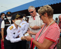 การต้อนรับนักท่องเที่ยวที่เดินทางโดยเรือสำราญ Mein Schiff 5  ... พารามิเตอร์รูปภาพ 18