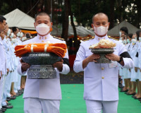 สมเด็จพระเจ้าอยู่หัวทรงพระกรุณาโปรดพระราชทานเพลิงศพ พระมงคลท ... พารามิเตอร์รูปภาพ 4