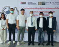 รองผู้ว่าราชการจังหวัดสุราษฎร์ธานี เป็นผู้แทนในการกล่าวต้อนร ... พารามิเตอร์รูปภาพ 12