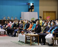ผู้ว่าราชการจังหวัดสุราษฎร์ธานี เป็นประธานในพิธีมอบโล่พระราช ... พารามิเตอร์รูปภาพ 1