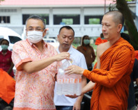 สุราษฎร์ธานี – ผู้ว่าฯ ติดตามการระบายผู้โดยสารเฟอร์รี่ตกค้าง ... พารามิเตอร์รูปภาพ 5