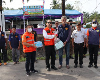 รองผู้ว่าราชการจังหวัดสุราษฎร์ธานี เดินไปตรวจเยี่ยมและให้กำล ... พารามิเตอร์รูปภาพ 8