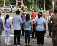 รองผู้ว่าราชการจังหวัดสุราษฎร์ธานี เดินไปตรวจเยี่ยมและให้กำล ... พารามิเตอร์รูปภาพ 9