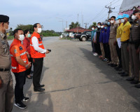 รองผู้ว่าราชการจังหวัดสุราษฎร์ธานี เดินทางไปตรวจเยี่ยมและให้ ... พารามิเตอร์รูปภาพ 1