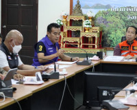 รองผู้ว่าราชการจังหวัดสุราษฎร์ธานี ลงพื้นที่ตรวจเยี่ยมและให้ ... พารามิเตอร์รูปภาพ 4