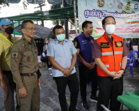 รองผู้ว่าราชการจังหวัดสุราษฎร์ธานี ลงพื้นที่ตรวจเยี่ยมและให้ ... พารามิเตอร์รูปภาพ 16