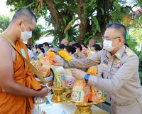 จังหวัดสุราษฎร์ธานีจัดพิธีตักบาตร-ฉลองพระใหม่ โครงการบรรพชาอ ... พารามิเตอร์รูปภาพ 10