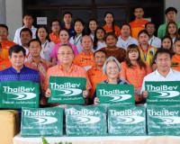 ผู้ว่าราชการจังหวัดสุราษฎร์ธานี รับมอบผ้าห่ม จำนวน 500 ผืน จ ... พารามิเตอร์รูปภาพ 4