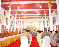 พระบาทสมเด็จพระเจ้าอยู่หัว พระราชทานภัตตาหารเพล ถวายแด่พระภิ ... พารามิเตอร์รูปภาพ 7