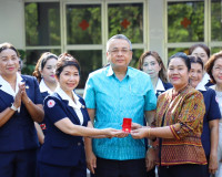 ผู้ว่าราชการจังหวัดสุราษฎร์ธานี จับมือนายกเหล่ากาชาดจังหวัดส ... พารามิเตอร์รูปภาพ 9