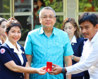 ผู้ว่าราชการจังหวัดสุราษฎร์ธานี จับมือนายกเหล่ากาชาดจังหวัดส ... พารามิเตอร์รูปภาพ 10