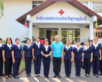 ผู้ว่าราชการจังหวัดสุราษฎร์ธานี จับมือนายกเหล่ากาชาดจังหวัดส ... พารามิเตอร์รูปภาพ 20