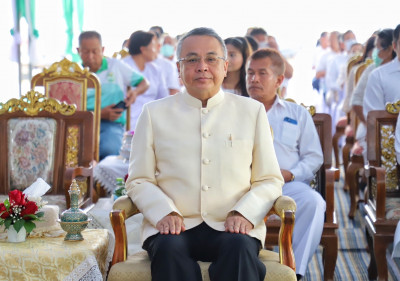 ผู้ว่าราชการจังหวัดสุราษฎร์ธานี ประกอบพิธีบวงสรวง และพิธีเจร ... พารามิเตอร์รูปภาพ 1