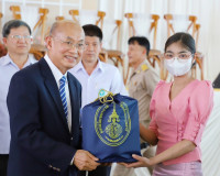 องคมนตรี ตรวจเยี่ยมโรงพยาบาลสมเด็จพระยุพราชเวียงสระ จ.สุราษฎ ... พารามิเตอร์รูปภาพ 18