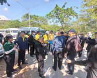 รองผู้ว่าราชการจังหวัดสุราษฎร์ธานี ให้การต้อนรับคณะกรรมาธิกา ... พารามิเตอร์รูปภาพ 10