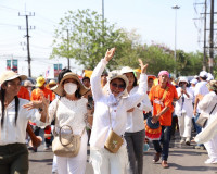 ชาวจังหวัดสุราษฎร์ธานีพร้อมใจร่วมขบวนแห่ผ้าห่มพระธาตุศรีสุรา ... พารามิเตอร์รูปภาพ 8